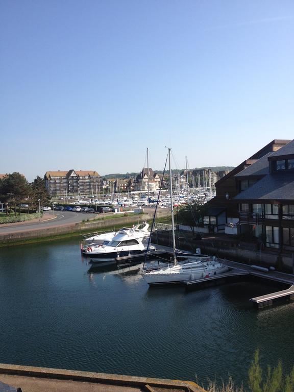 Résidence Les Planches Deauville Extérieur photo